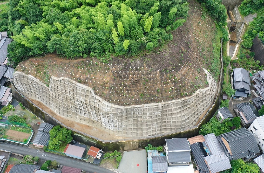 豊岡市 上陰高屋地区 急傾斜地崩壊対策工事